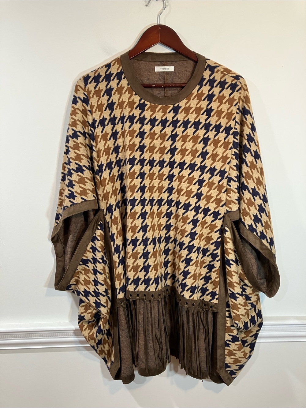 Tyler Boe Beige and Navy Houndstooth Fringe Poncho